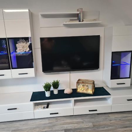 Exklusive Ferienwohnung Nahe Der Nordsee Wesselburen Extérieur photo
