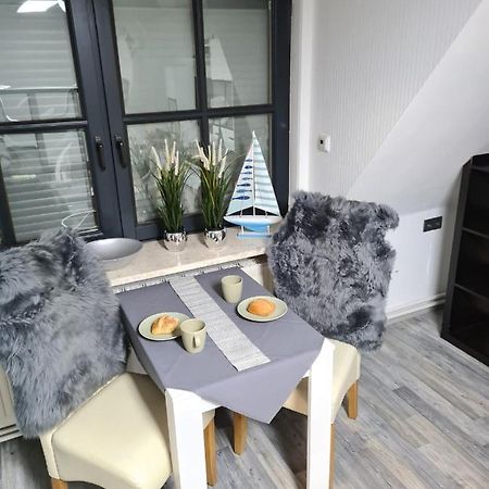 Exklusive Ferienwohnung Nahe Der Nordsee Wesselburen Extérieur photo